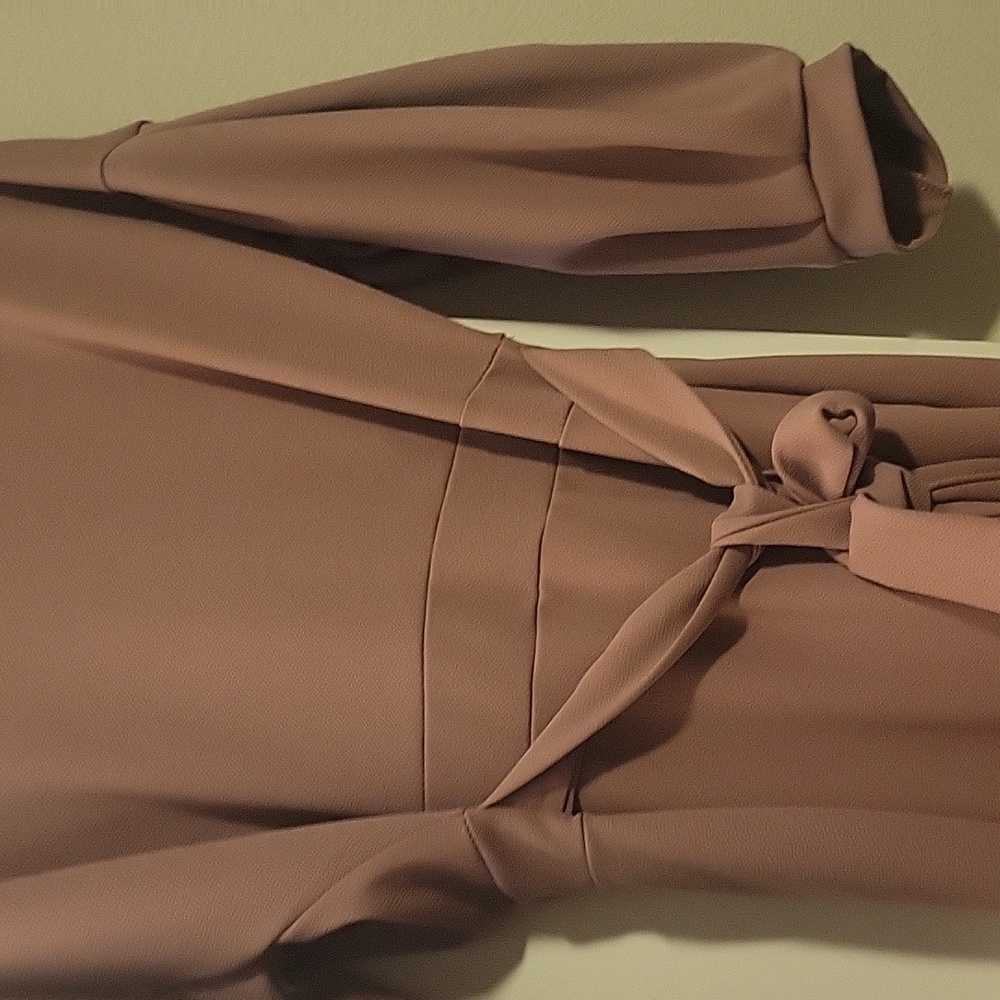 Dress - Picture 3 of 3